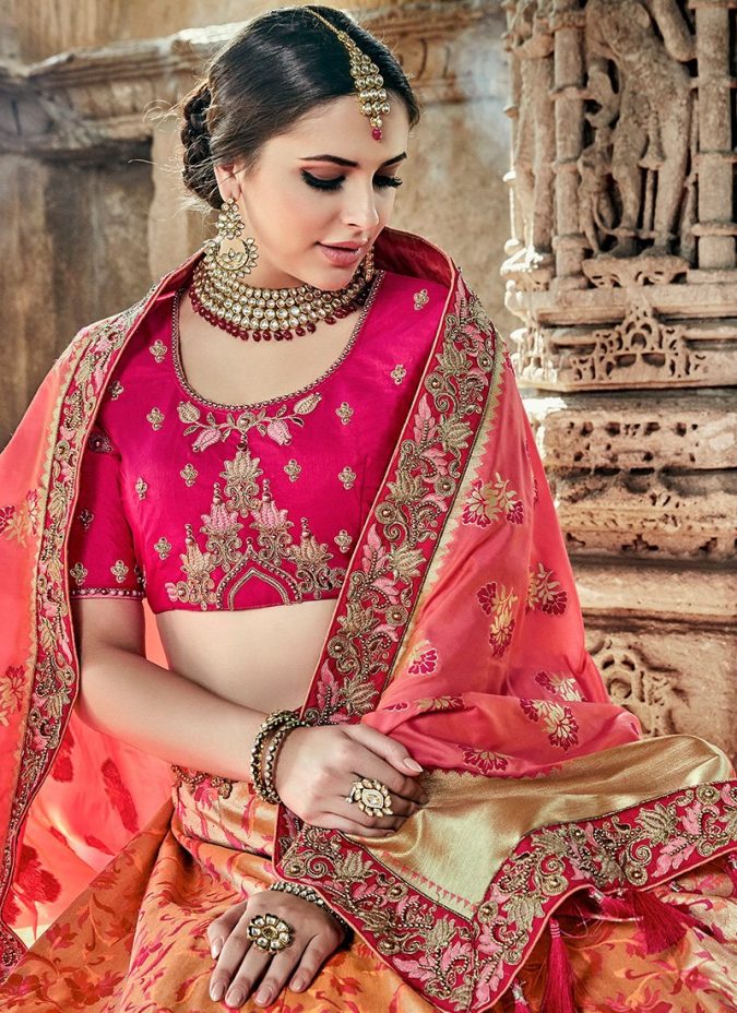 lehenga pink choli Shop Perfect Lehenga Online [Top Lehenga Saree Designs] - 10