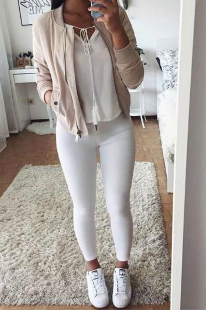 school-outfits-White-Jeans-2-675x1013 Top 12 Trending Back-to-School Outfits 2020