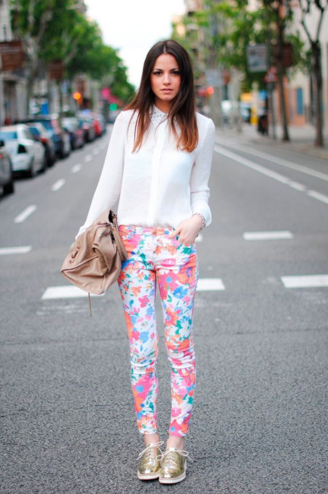 Top 12 Trending Back-to-School Outfits 24 school outfits paterned jeans Top 12 Trending Back-to-School Outfits - 24