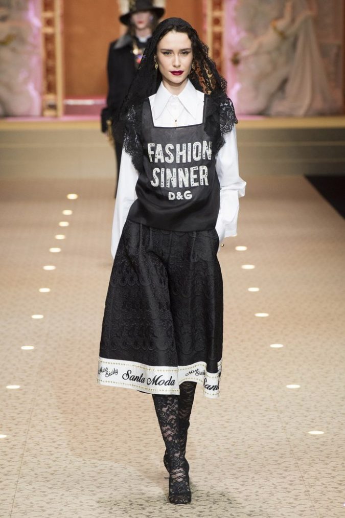 boho-fashion-2019-Dolce-Gabbana-outfit-675x1013 Top 7 Bohemian Fashion Trends for Fall-Winter 2022