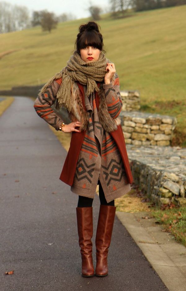 boho outfit with scarf Top 7 Bohemian Fashion Trends for Fall-Winter - 37