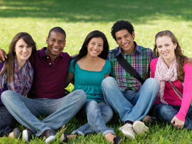 3 Tips for a Student on How to Travel and Save Money 2 college students 3 Tips for a Student on How to Travel and Save Money - 2