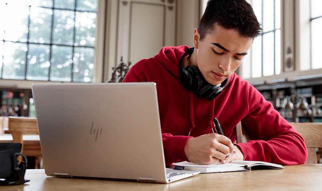 Hp-Laptop-student 14 Ways to Improve Your Grades if You're Underperforming