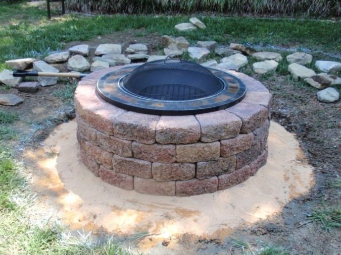 home-garden-fire-pit-675x506 +7 Ideas to Revamp Your Garden for 2021