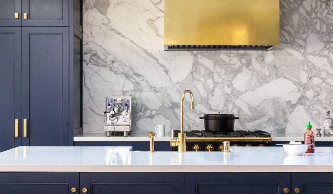 kitchen decor Brass dominated kitchen 2 10 Outdated Kitchen Trends to Substitute - 15