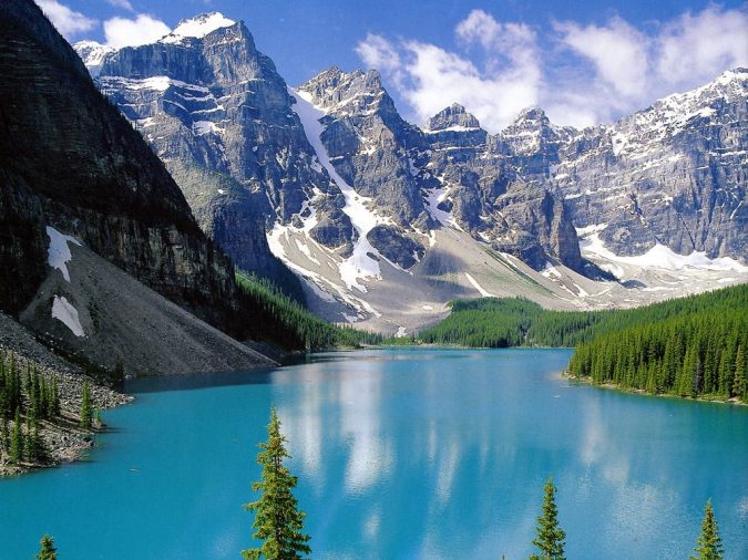 Emerald-Lake-yukon-Canada-675x506 5 Hidden Gems to Visit in Canada