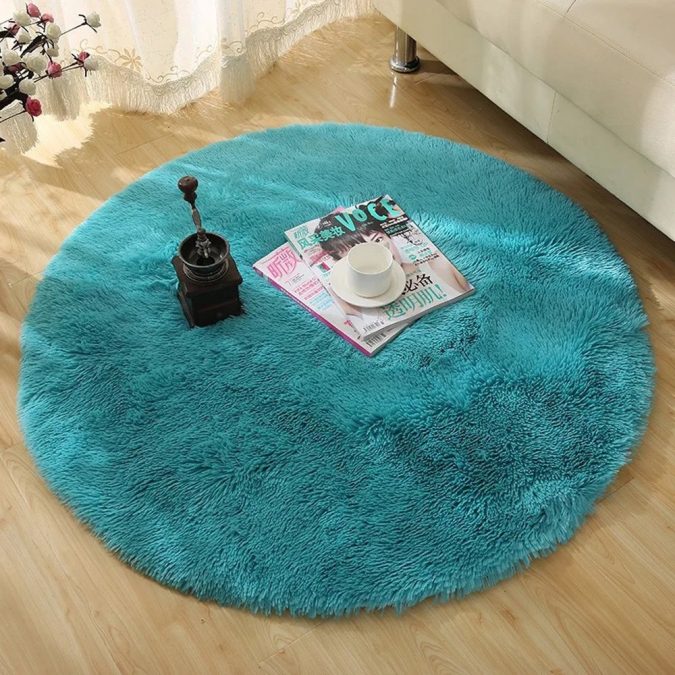Plain Color Rugs. 1 Top 10 Ways to Make A House Look Bigger And More Spacious - 20