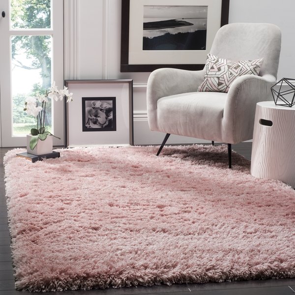 Top 10 Ways to Make A House Look Bigger And More Spacious 19 Plain Color Rugs. Top 10 Ways to Make A House Look Bigger And More Spacious - 19