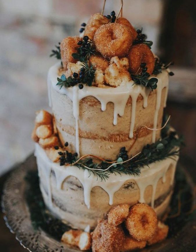 apple-cider-wedding-cake-675x868 10+ Outdated Wedding Trends to Avoid in 2022
