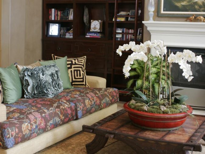 Large Floral Patterns 15+ Outdated Home Decorating Trends Coming Back - 25