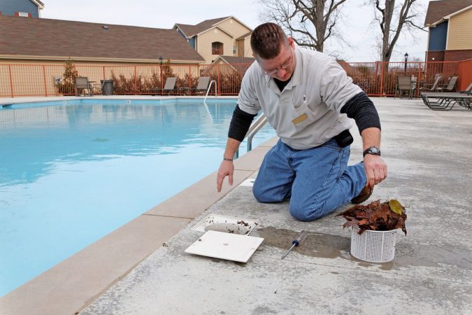 Top 15 Must-Follow Pool Maintenance Tips 7 Maintaining Skimmer Baskets Top 15 Must-Follow Pool Maintenance Tips - 7