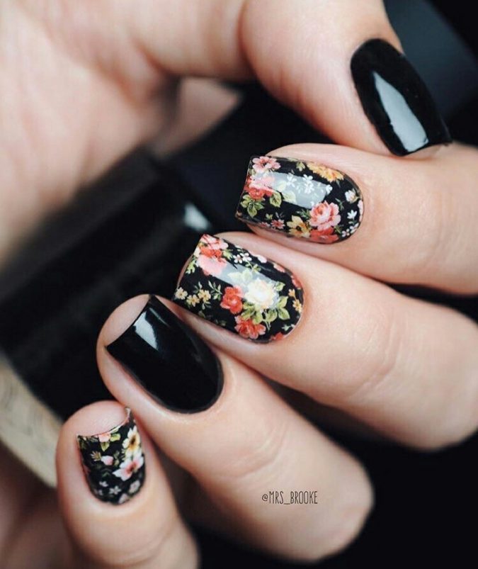 floral-nail-art-design-2-675x803 60+ Most Fabulous Winter Nail Design Ideas This Year