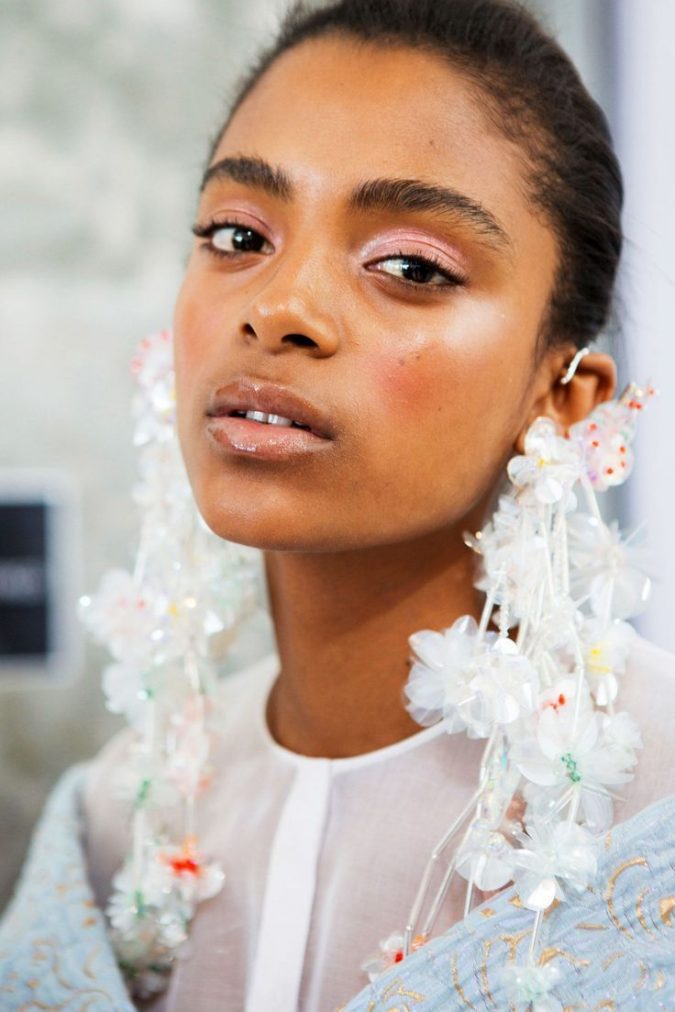 Top 10 Wedding Makeup Trends for Brides 24 makeup trends Top 10 Wedding Makeup Trends for Brides - 24