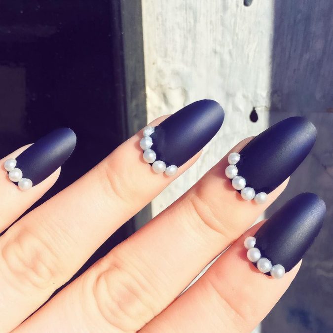 nail art pearls 60+ Most Fabulous Winter Nail Design Ideas This Year - 8