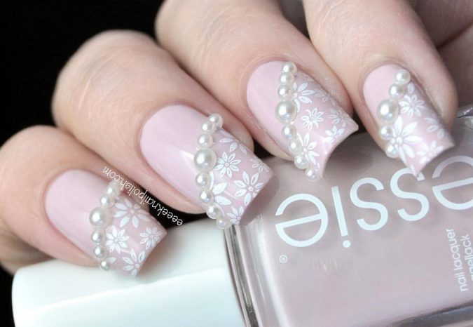 nail-art-with-pearls-675x466 60+ Most Fabulous Winter Nail Design Ideas This Year