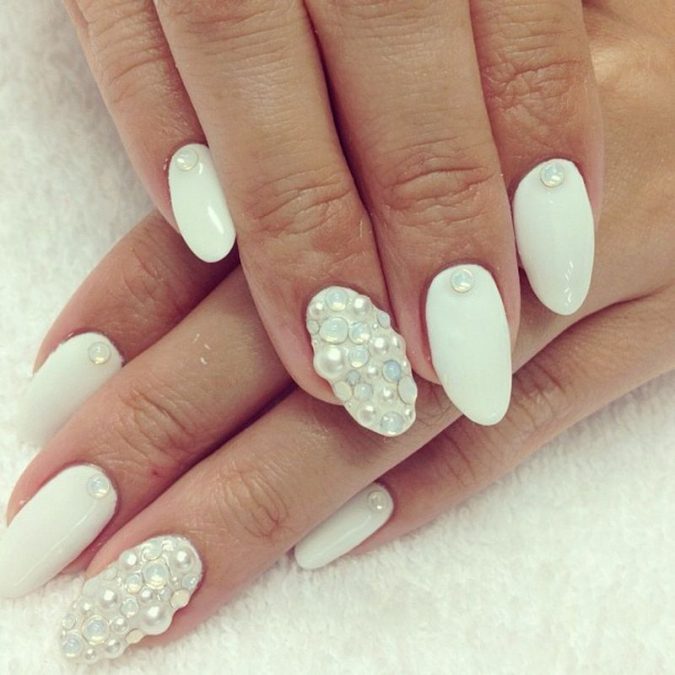 textured nail art pearls +60 Hottest Nail Design Ideas for Your Graduation - 38
