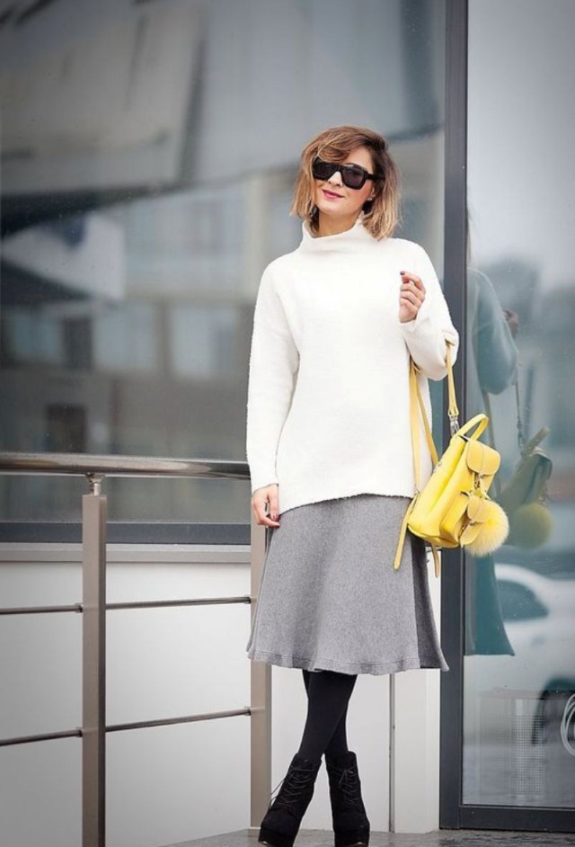 winter-outfit-Turtleneck-with-grey-midi-skirt 70+ Elegant Winter Outfit Ideas for Business Women