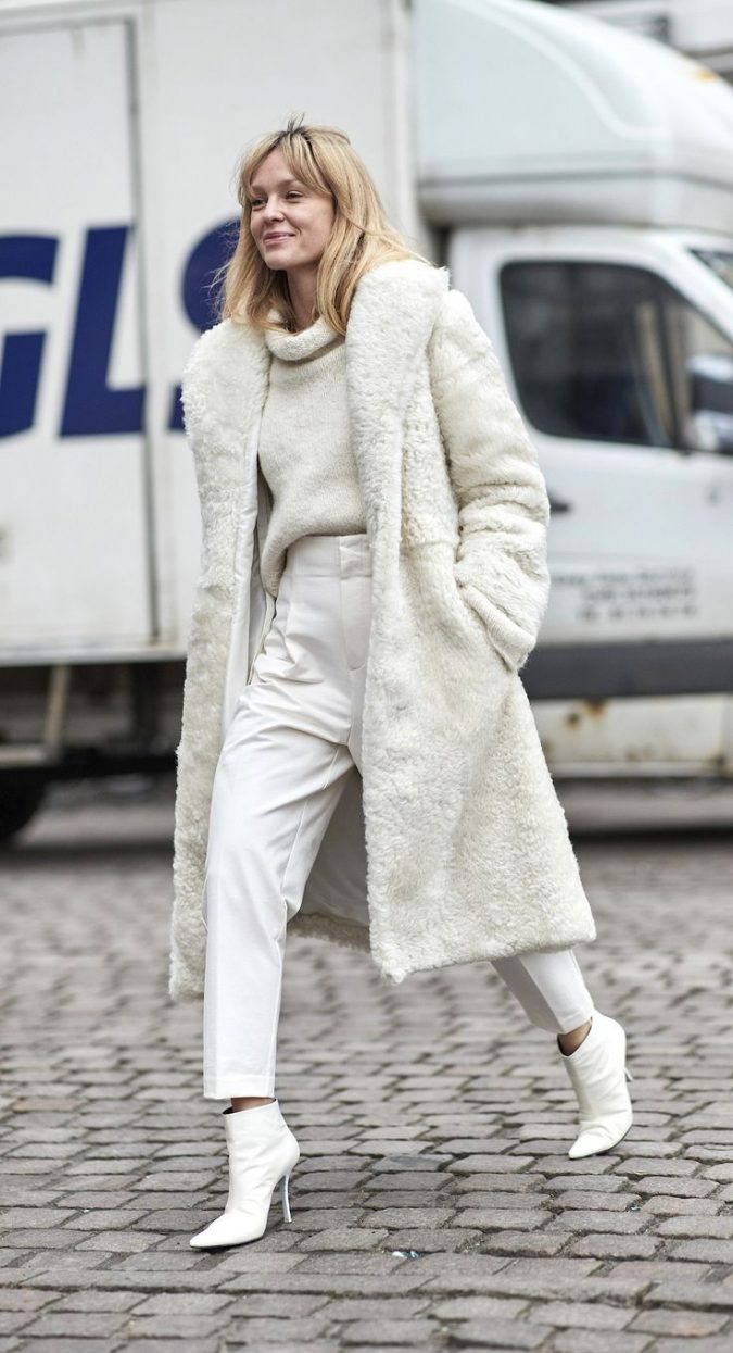 winter outfit with different textures 70+ Elegant Winter Outfit Ideas for Business Women - 48