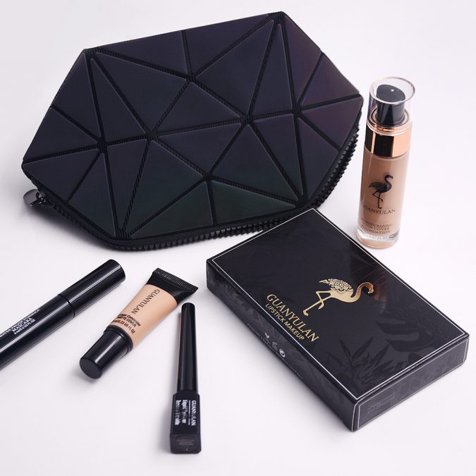 GUANYULAN-New-Year-Professional-Surprise-Makeup-Set-Matte-Lipstick-Mascara-Eyeliner-Foundation-Concealer-With-glisten-Handbag-675x675 15 Must-have Beauty Products in Your Handbag