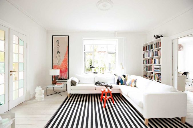 Monochrome-striped-rug-living-room-675x449 Best 14 Tips to Follow When Planning a Small Living Room