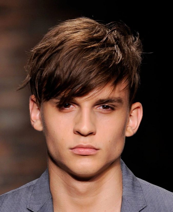 Side-swept-fringe-haircut-men-4-675x827 10 Best Men's Haircuts According to Face Shape in 2022