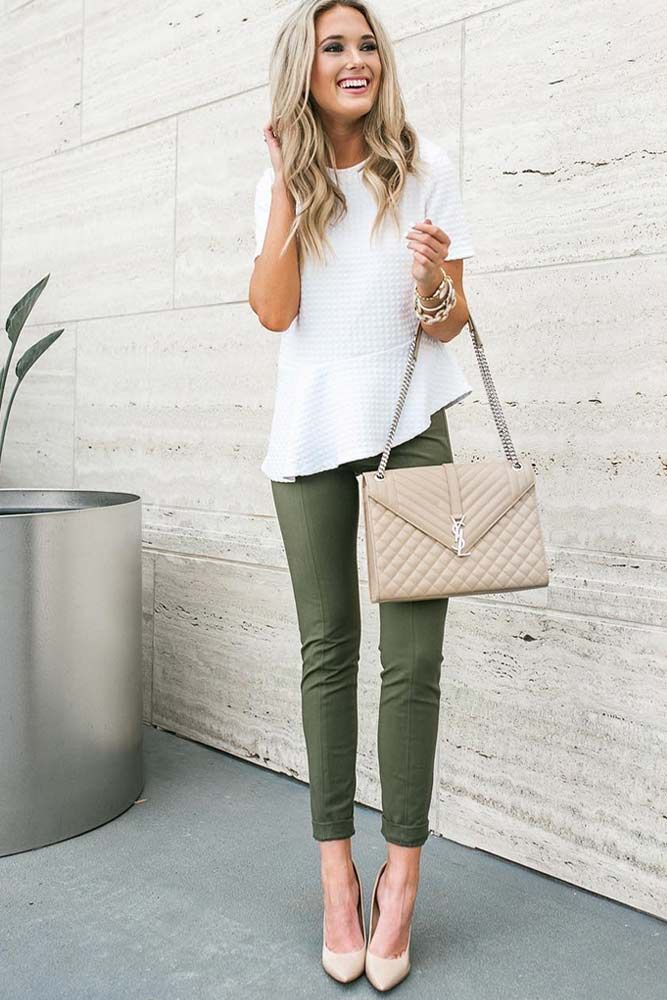 Summer work outfit green pants white shirt 80+ Elegant Summer Outfit Ideas for Business Women - 33