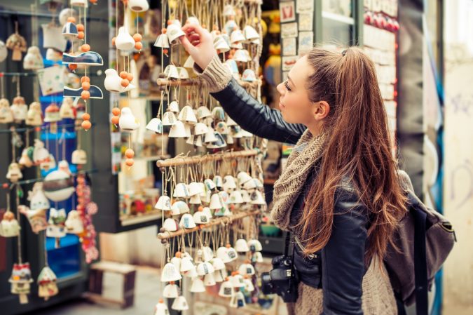 4 Tips for Best Luxury Travel on a Budget 7 local souvenirs 4 Tips for Best Luxury Travel on a Budget - 7