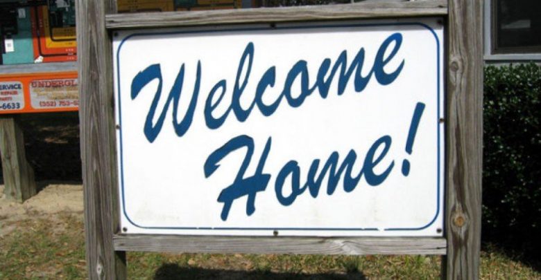 sign welcome home What Expats Should Know Before Returning Home - Expats returning home 1