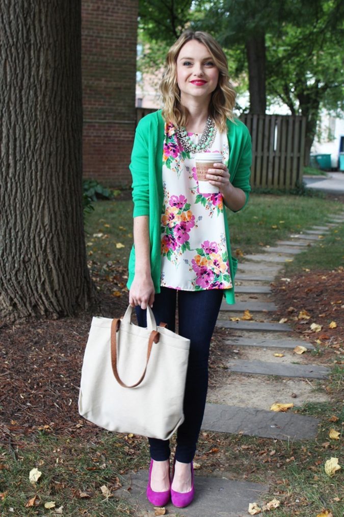 summer work outfit floral top 2 80+ Elegant Summer Outfit Ideas for Business Women - 72