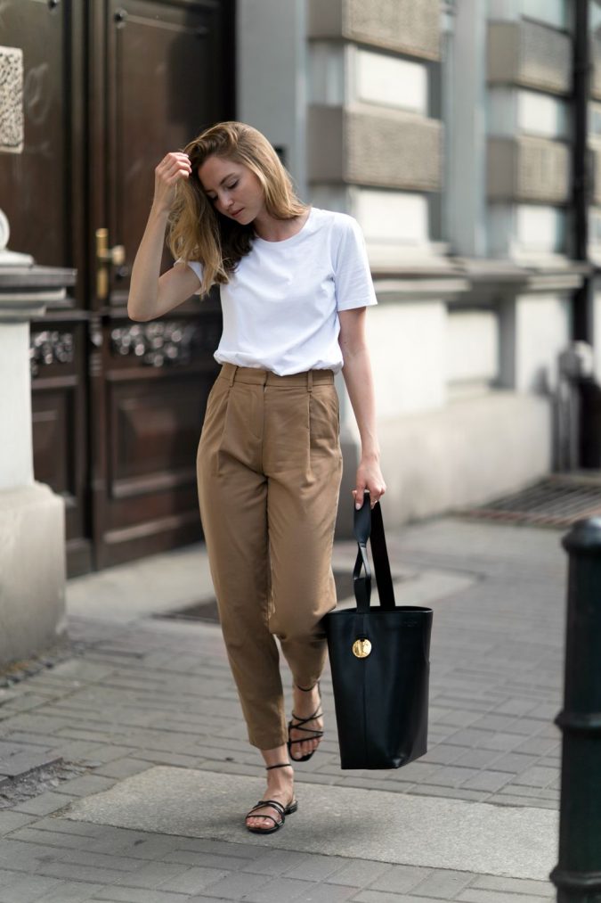 summer-work-outfit-white-t-shirt-and-beige-pants-675x1013 80+ Elegant Summer Outfit Ideas for Business Women