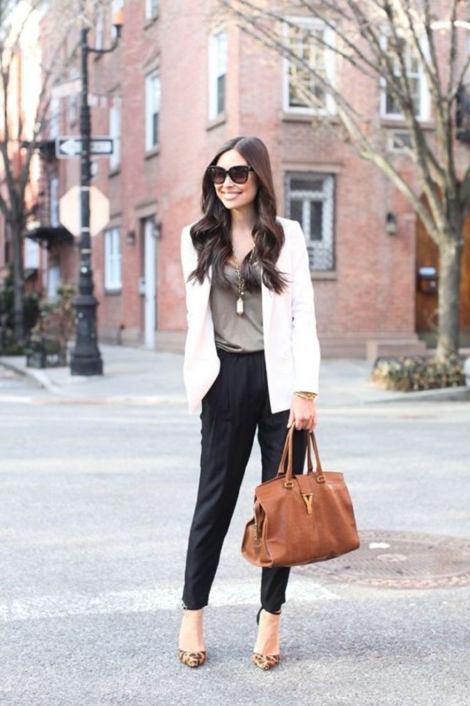 What Women Should Wear for a Business Meeting [60+ Outfit Ideas ...