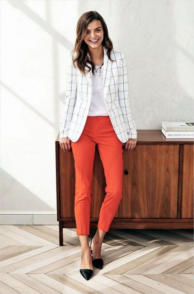 summer work outfit with blazer 3 80+ Elegant Summer Outfit Ideas for Business Women - 48