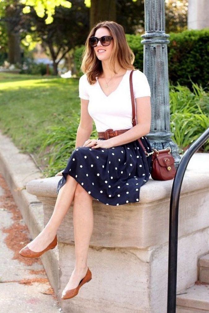 summer-work-outfit-with-polka-dot-skirt-675x1011 80+ Elegant Summer Outfit Ideas for Business Women