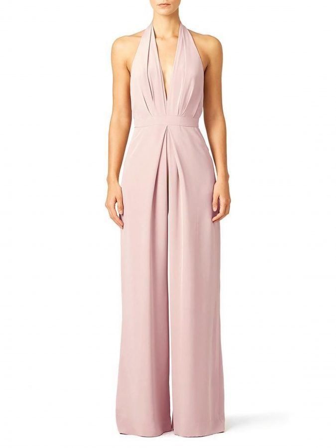 Halter-Neck-Dress-2-675x900 3 Most Stylish Spring Wedding Guest Outfits