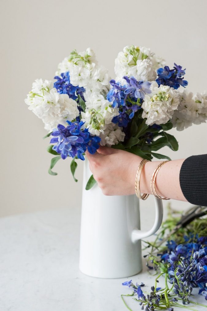 arrange cut flowers How to Make Cut Flowers Last Longer? - 5