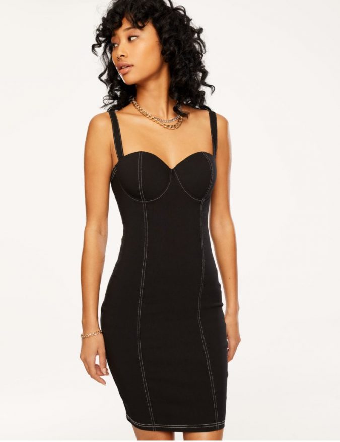 black dress e1553523446461 10 Stunning Women Outfit Ideas - 5