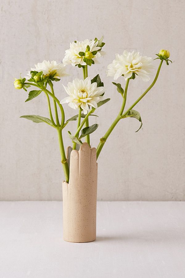 cut flowers vase How to Make Cut Flowers Last Longer? - 9