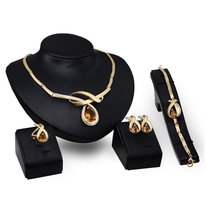 fancy adornment 10 Reasons Why You Should Own Fashion Jewelry - 13