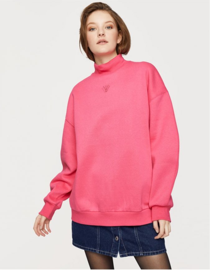 10 Stunning Women Outfit Ideas 25 oversized sweatshirt 3 10 Stunning Women Outfit Ideas - 25