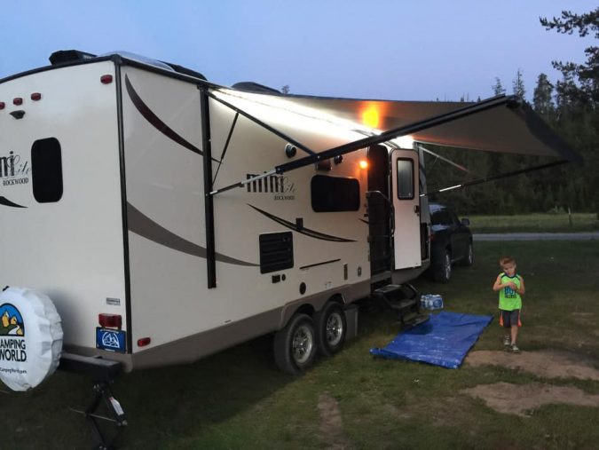 travel-RV-Camping-675x507 6 Types of Outdoor Travel Adventures to Experience