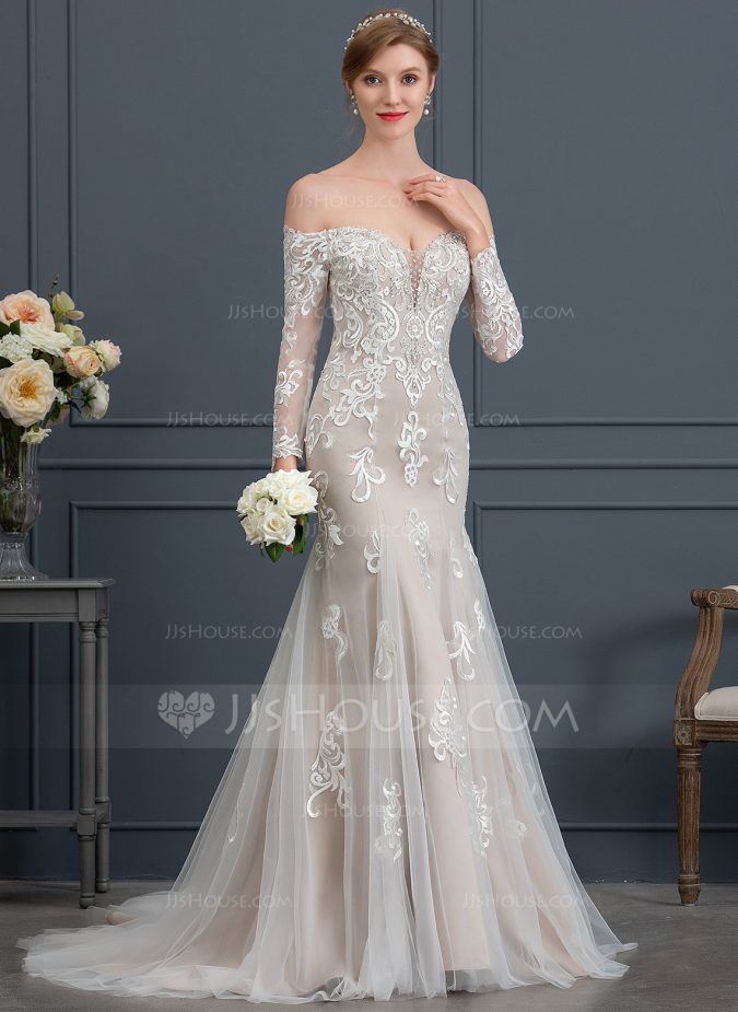 wedding-mermaid-dress-675x925 How Does Plus Size Wedding Dresses Increase the Shimmer of Your Personality?