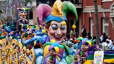 Mardi Gras. 10 Most Important Events Coming in the USA - 8 clouds with mammae