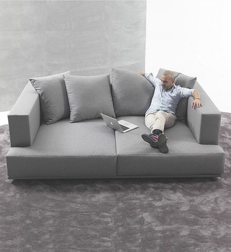 5 Tips To Modernize Your Living Room With A Sofa