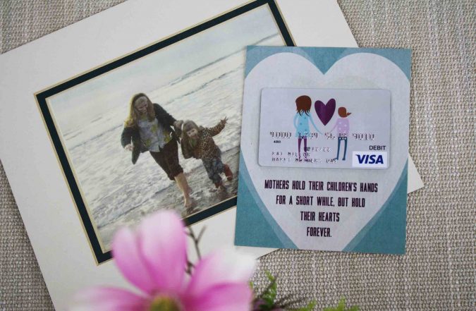 gift card. Top 15 Creative Mother's Day Gift Ideas - 4