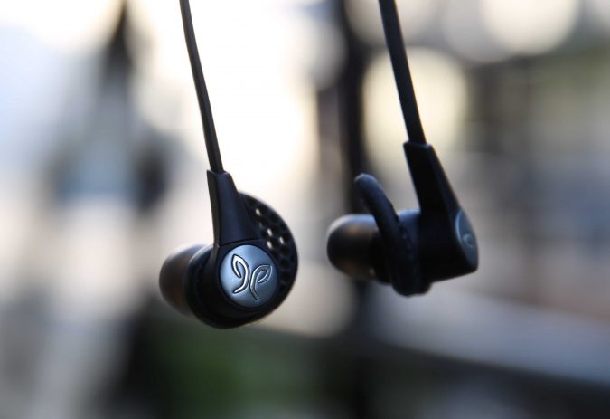 4 Cool Things to Giveaway at a Booth 6 headphones 4 Cool Things to Giveaway at a Booth - 6