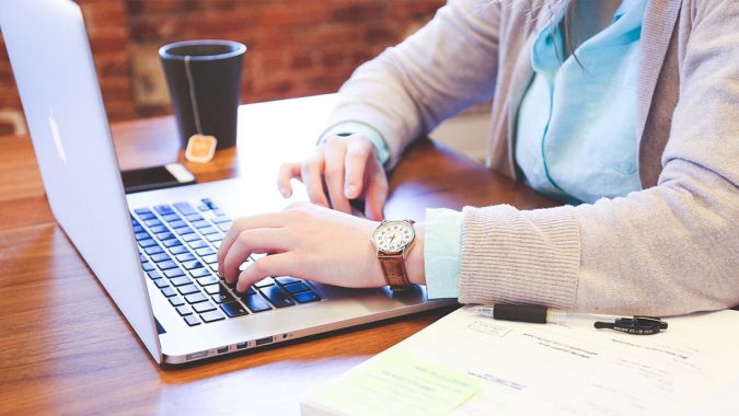 4 Things to Consider When Buying Instagram Followers Directly from Sellers 7 laptop 1 4 Things to Consider When Buying Instagram Followers Directly from Sellers - 7