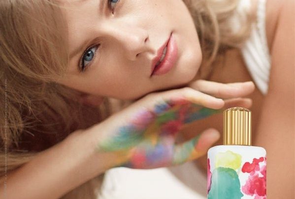 taylor swift fragrance incredible things 1 10 Most Favorite Perfumes of Celebrity Women - Actresses Famous Perfume Brands 1