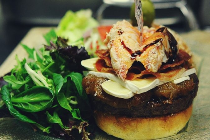 10 Most Luxury Dishes Only for Billionaires 17 777 Burger 10 Most Luxury Dishes Only for Billionaires - 17