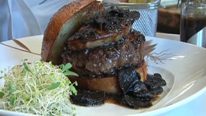 10 Most Luxury Dishes Only for Billionaires 6 Fleur Burger expensive dishes 2 10 Most Luxury Dishes Only for Billionaires - 6