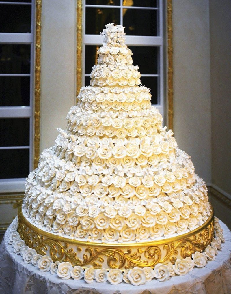 Luxury Extravagant Wedding Cakes That Are Truly Stunning